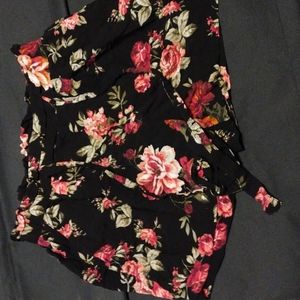 Ambiance Apparel Floral Prints Dressy Flowy Shorty Shorts Drawstring Sz S EUC